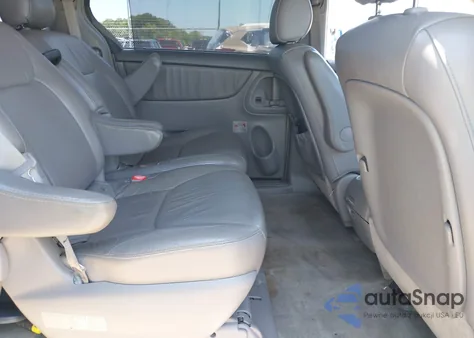 2006 Toyota Sienna Xle Limited z USA, uszkodzony, nr VIN 5TDBA22C76S073901